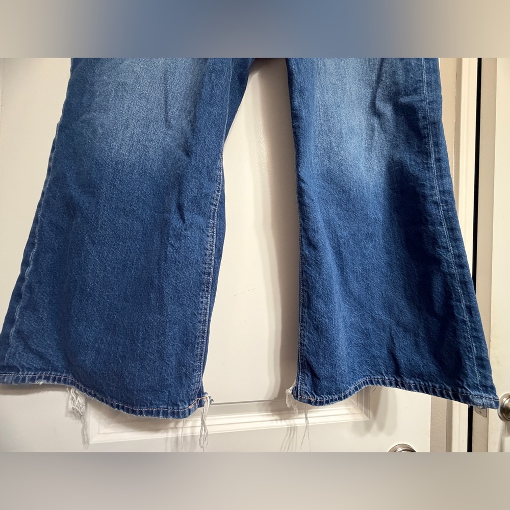 -Sold- Women’s American Eagle Super HighRise Wide Leg Baggy Jeans Size 12 - Picture 7 of 10